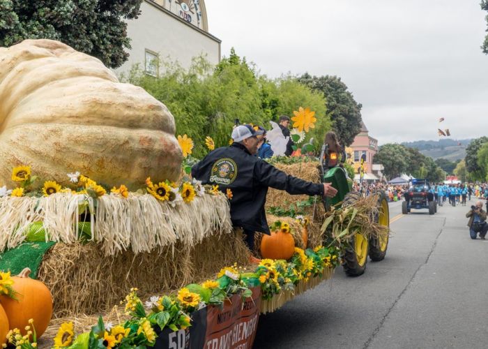 Pumpkin Weigh-Off Winner Float